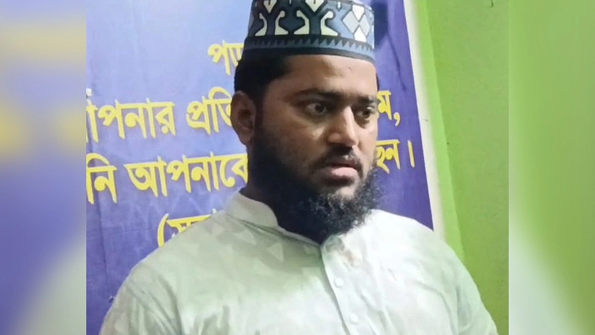 মাদ্রাসাছাত্রকে ধর্ষণ, আটক শিক্ষক
