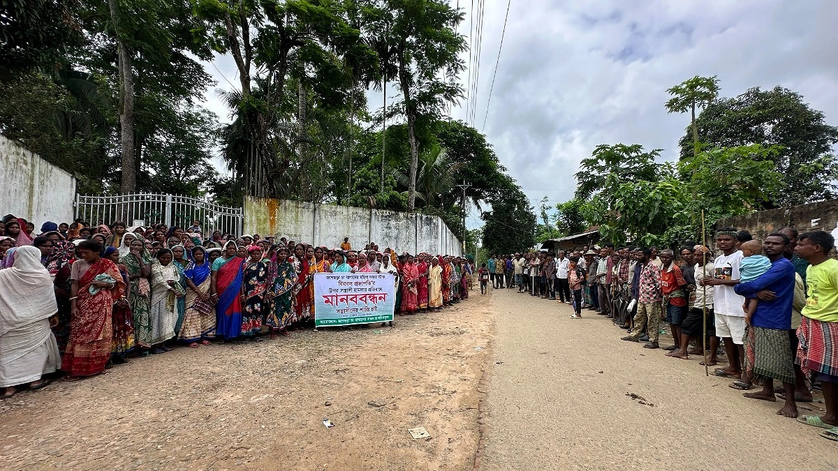 মারধরের প্রতিবাদে শ্রীমঙ্গলে চা শ্রমিকদের কর্মবিরতি