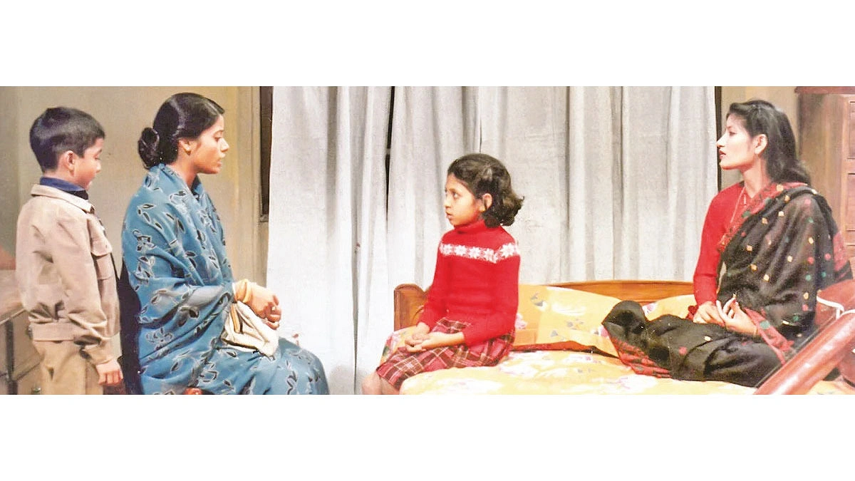 আফসোস করে বলতেন ‘কেউ আসে না’