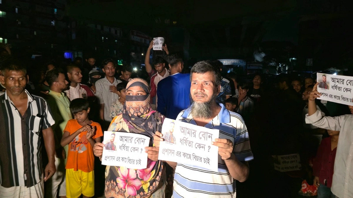 টঙ্গীতে শিশু ধর্ষণের বিচার দাবিতে ঢাকা-ময়মনসিংহ মহাসড়ক অবরোধ