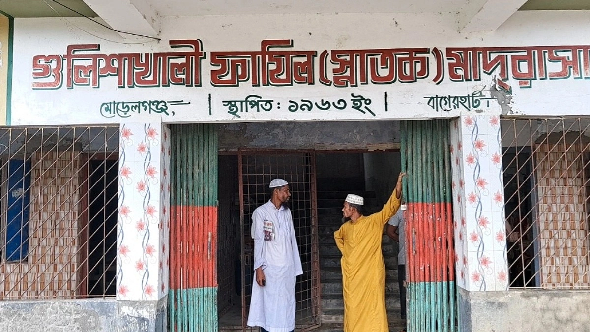 মেয়াদ শেষেও প্রভাব খাটিয়ে ‘চুক্তিভিত্তিক’ হয়ে থাকতে চান অধ্যক্ষ