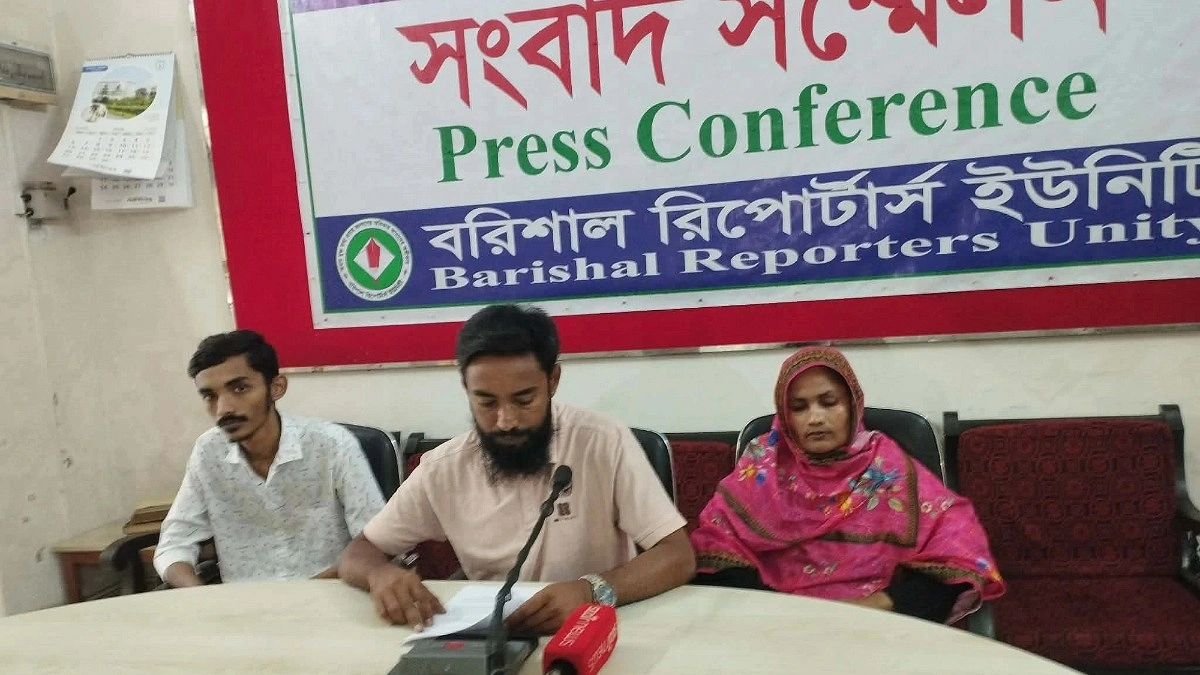 বরিশালে পরিবহন থেকে বিএনপি নেতার বিরুদ্ধে চাঁদাবাজির অভিযোগ