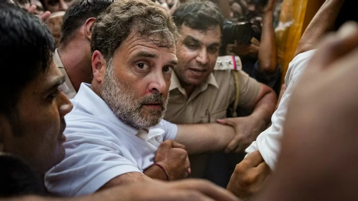 ভারতে শিক্ষামন্ত্রীর পদত্যাগ ছাড়া সংসদে আলোচনায় সম্মতি দেবে না কংগ্রেস