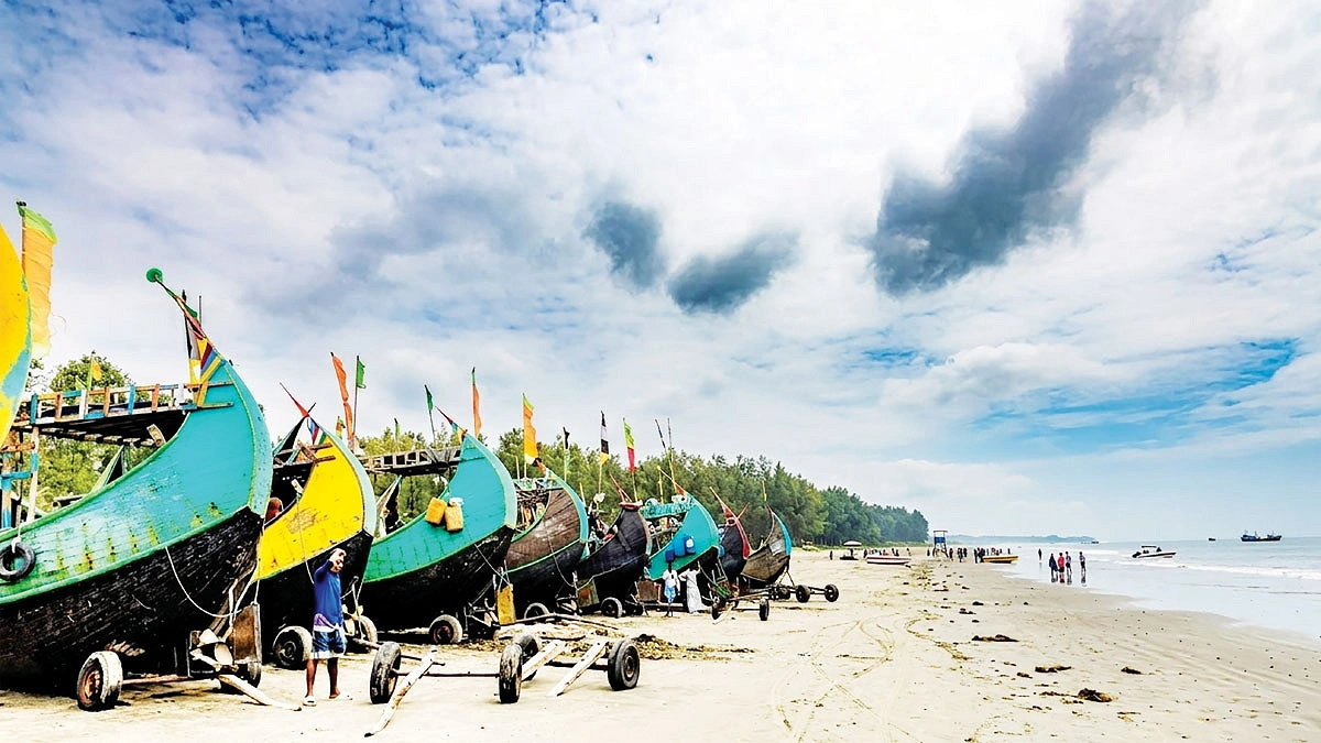 সৈকতের রাজ্যে