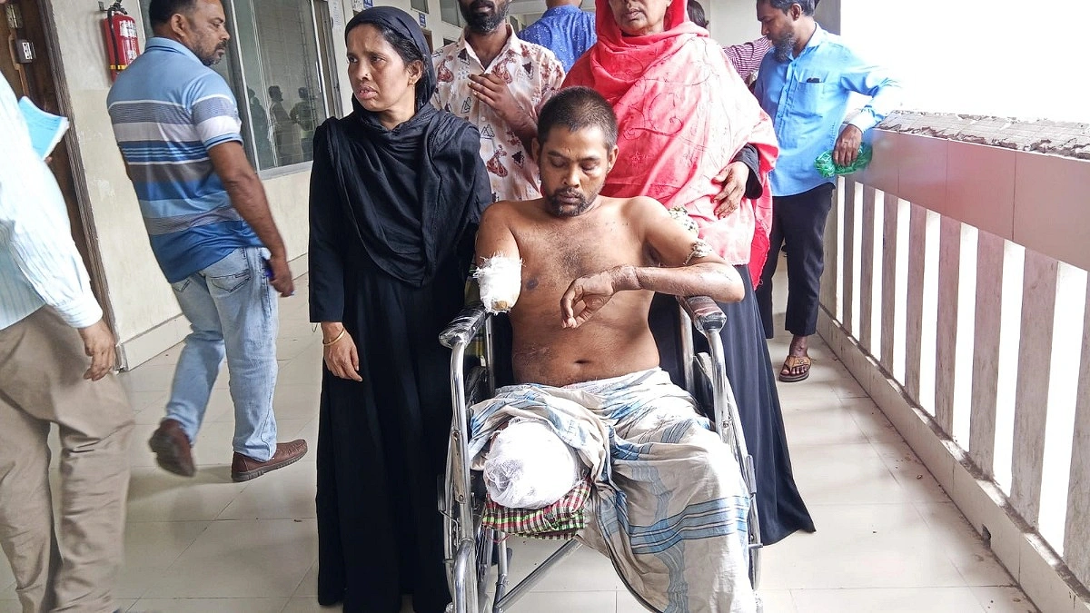 হুইলচেয়ারে আদালত চত্বরে ভুক্তভোগী, তিন মাসেও অধরা প্রধান আসামি