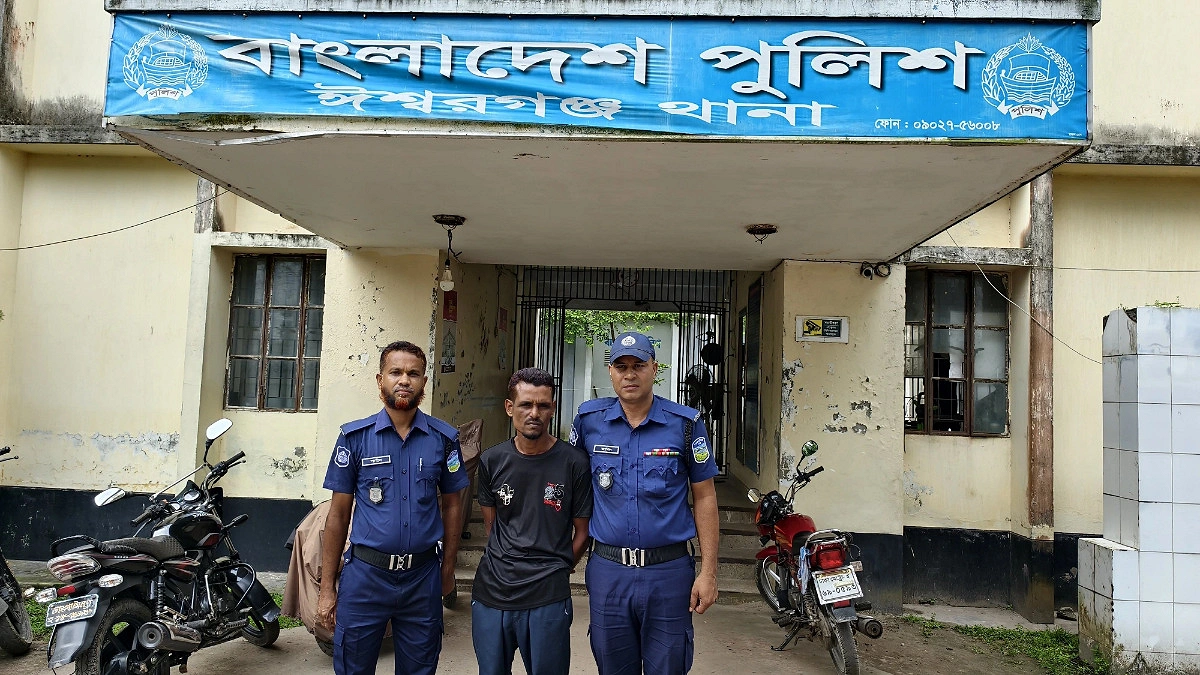 ময়মনসিংহে মেয়েকে ধর্ষণের অভিযোগে বাবা গ্রেপ্তার