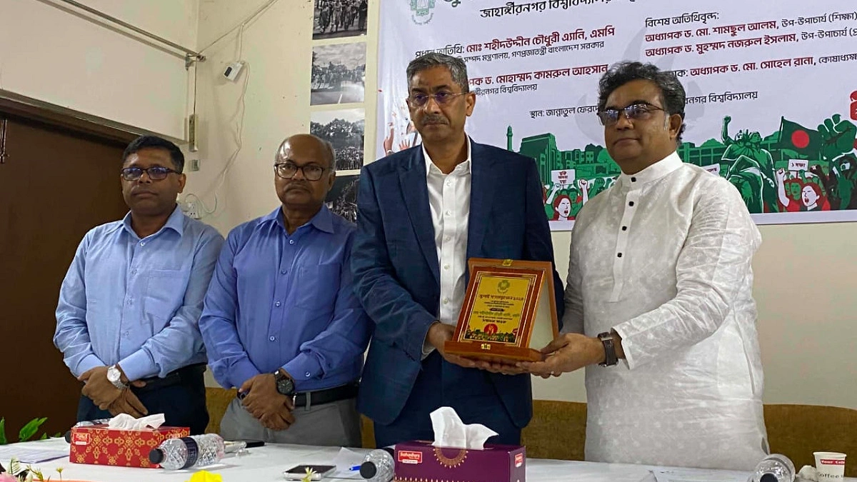 বিভাজন বন্ধ করে, ফ্যাসিবাদ ফেরার সুযোগ রুখে দিতে হবে : পানিসম্পদ মন্ত্রী