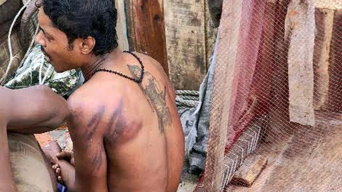 বঙ্গোপসাগরে জাল পাতা নিয়ে দুই জেলে গ্রুপের সংঘর্ষ, আহত ৩