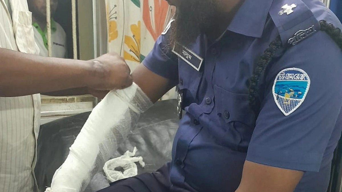 আসামির কামড়-আঁচড়ে আহত অভিযানে যাওয়া পুলিশ