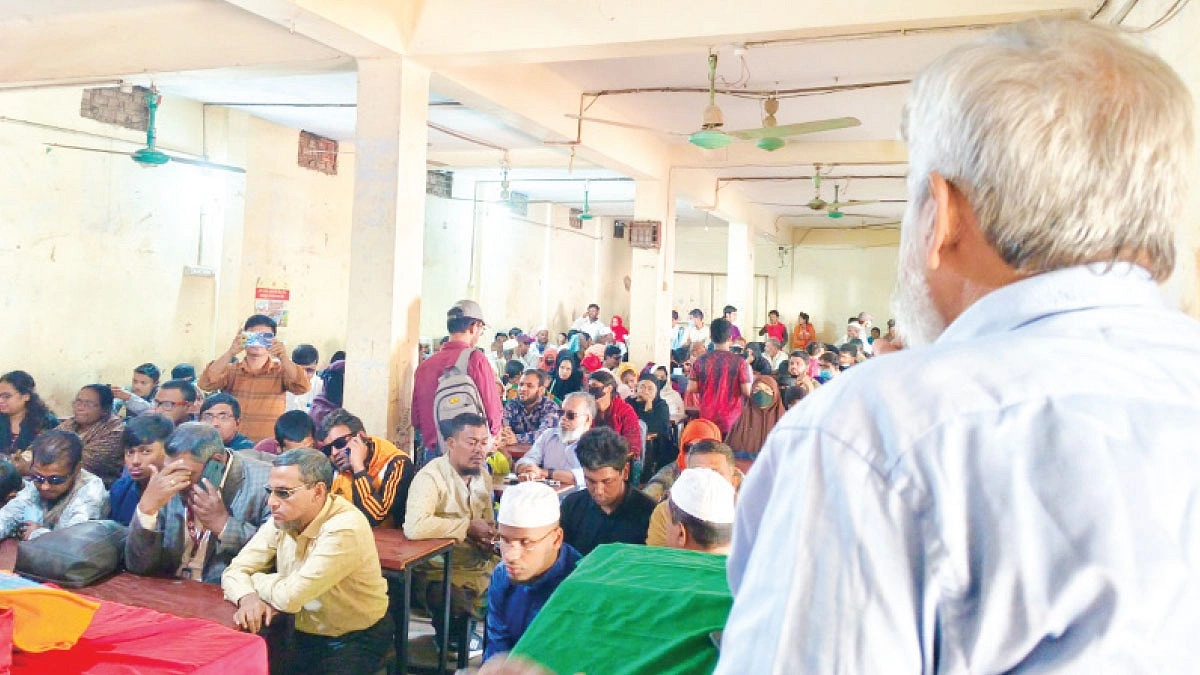 দৃষ্টিপ্রতিবন্ধীদের স্বপ্নের ফেরিওয়ালা সামাদ