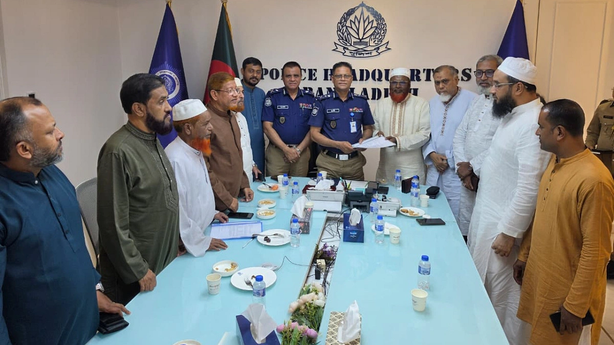 ঢাকা-চট্টগ্রাম লংমার্চ শান্তিপূর্ণ করতে আইজিপির সহযোগিতা চাইল ১১ দল