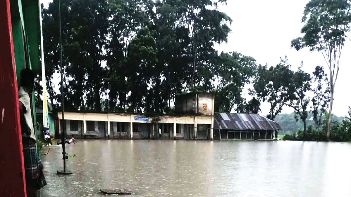 হুমকির মুখে তিন স্কুল
