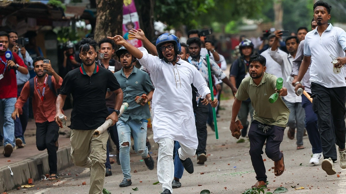আমার মাথা লক্ষ্য করে প্রথমে বোমা, পরে গুলি করা হয়: নয়ন