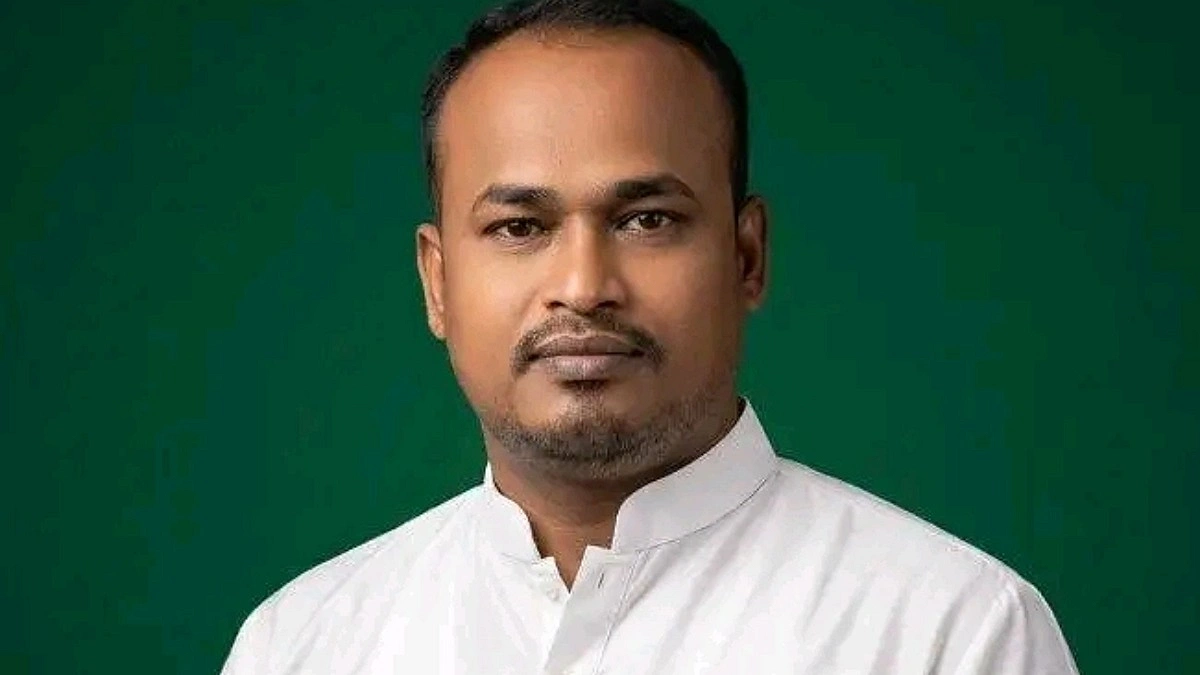 সভাপতি পদ কত টাকায় বেচলেন?
