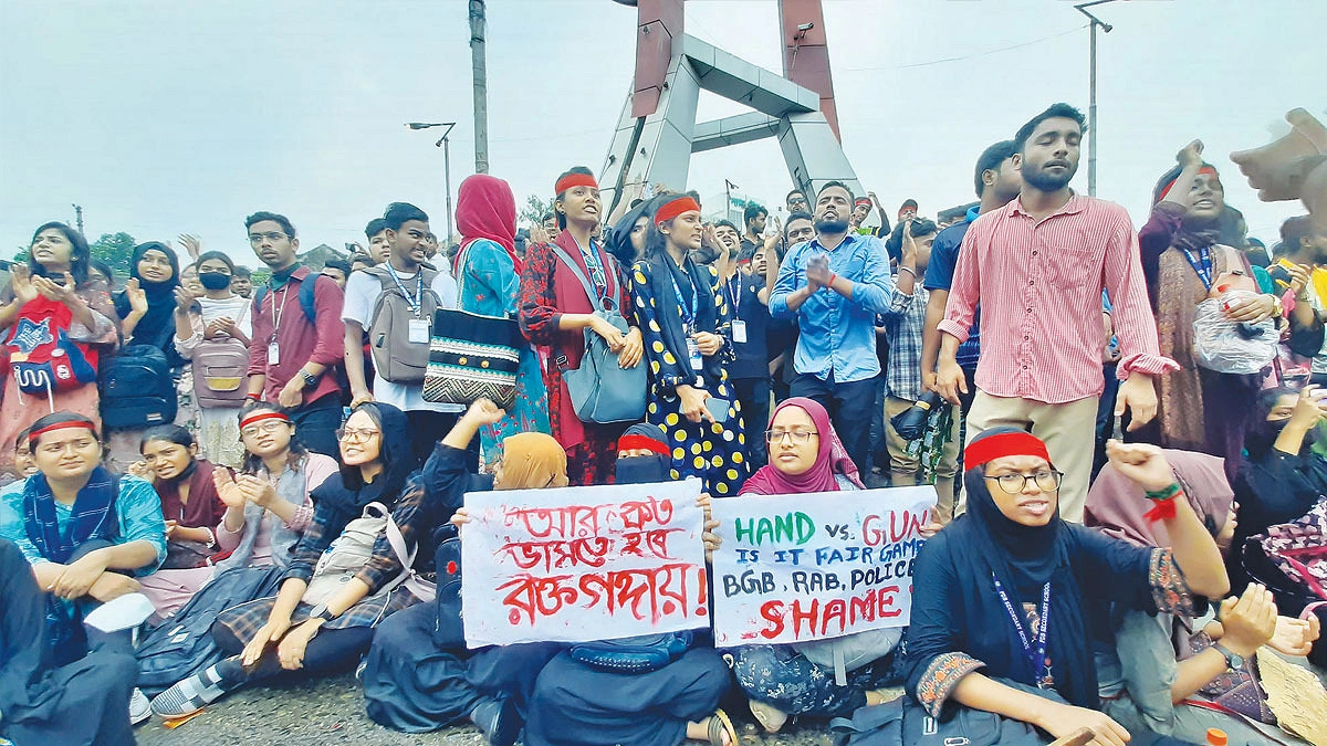 অসংগতি আর তদন্তজট অনিশ্চিত মামলার ভবিষ্যৎ