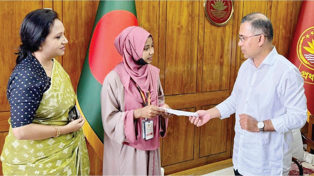 অনিশ্চয়তা পেরিয়ে চীনের পথে ফাতেমা