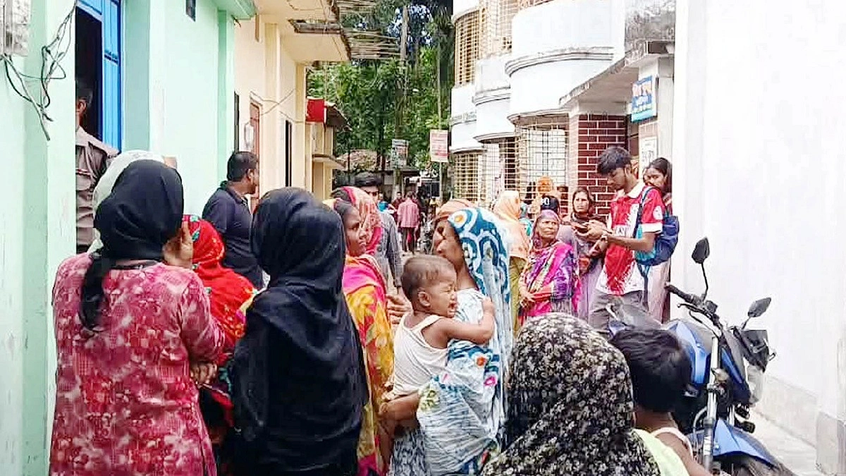 ছাত্রীনিবাসে ঝুলছিল শিক্ষার্থীর মরদেহ, পাশে পড়ে ছিল দুই পৃষ্ঠার নোট