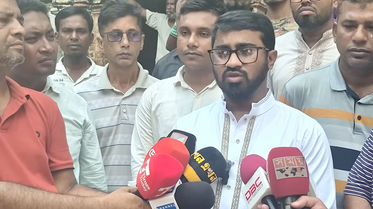 জামায়াতের ফাঁদে পা দিয়ে নাহিদ বিপথগামী হয়েছেন