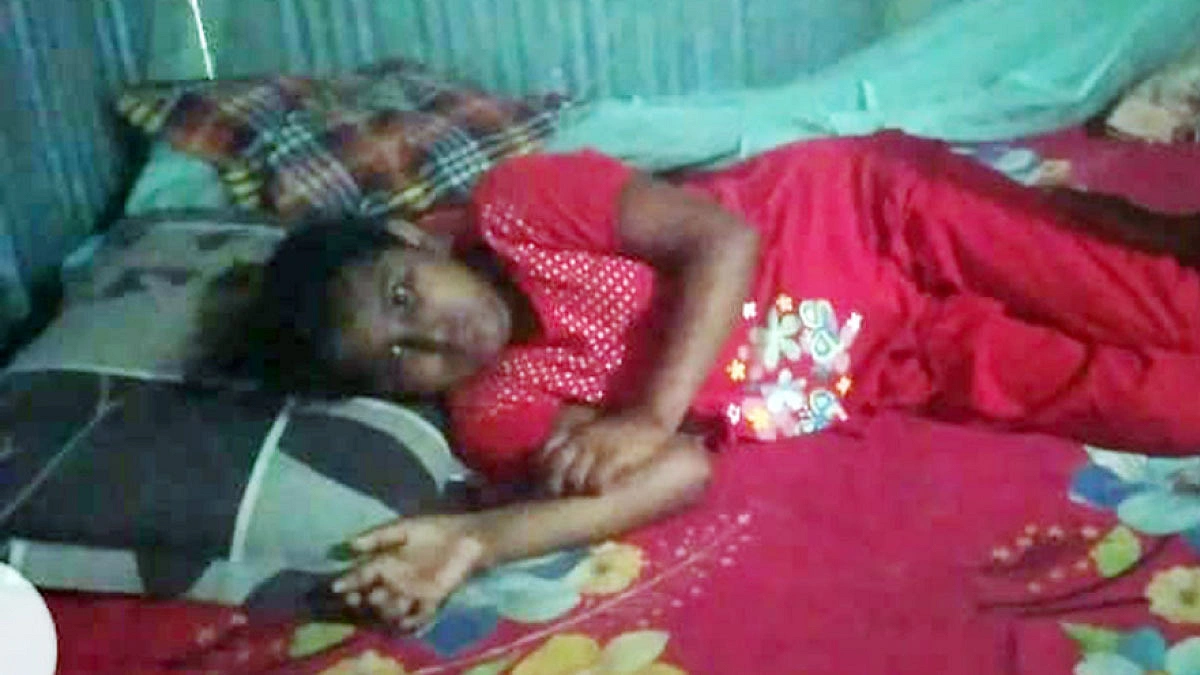 শৈশব বাঁধা পড়েছে ব্লাড ব্যাগে