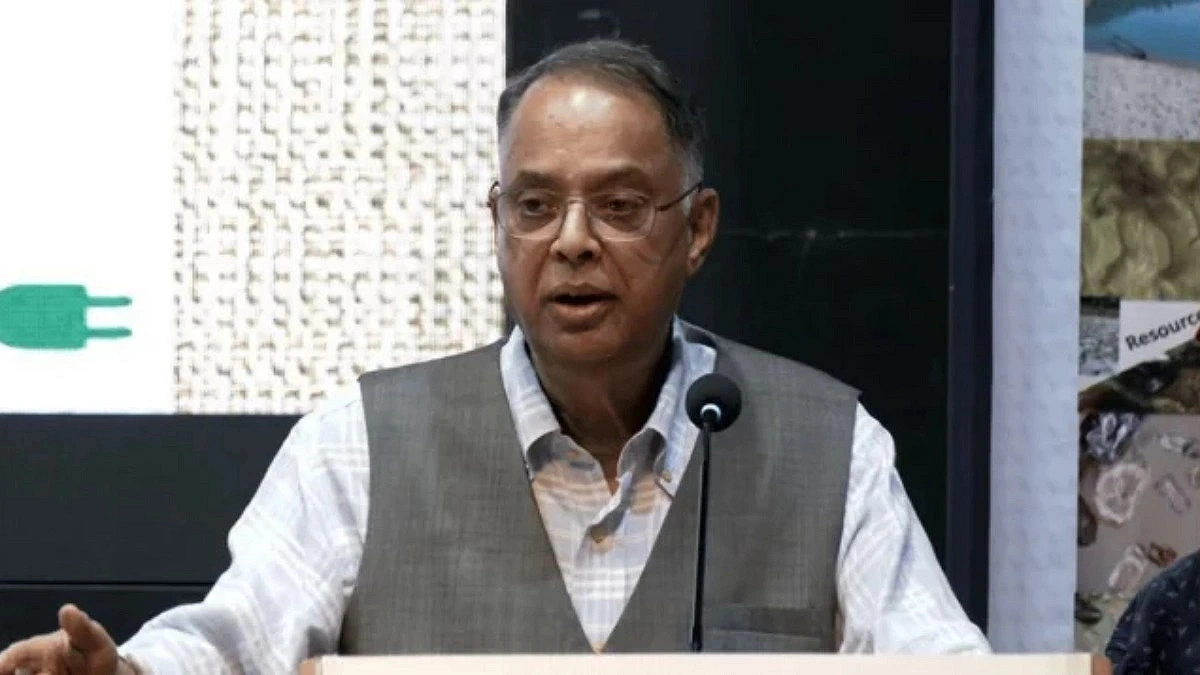 ঋণের চাপে সরকারি বেতন দেওয়াও কঠিন হতে পারে