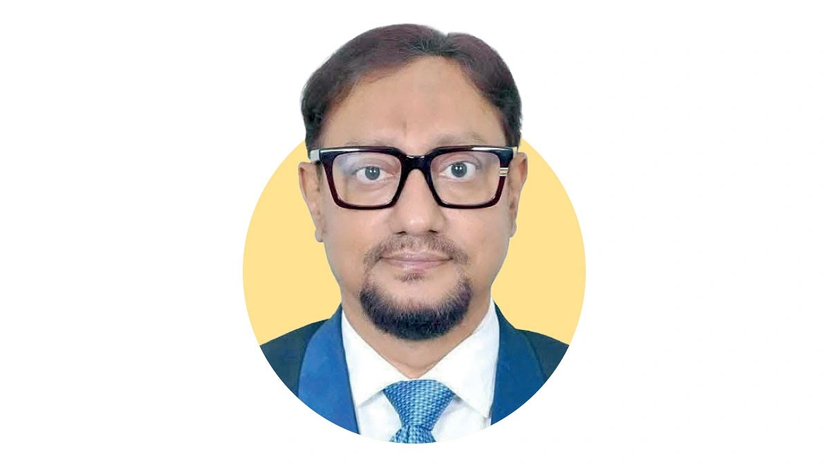 শুধু ওষুধ ছিটিয়ে ডেঙ্গু নির্মূল সম্ভব নয়