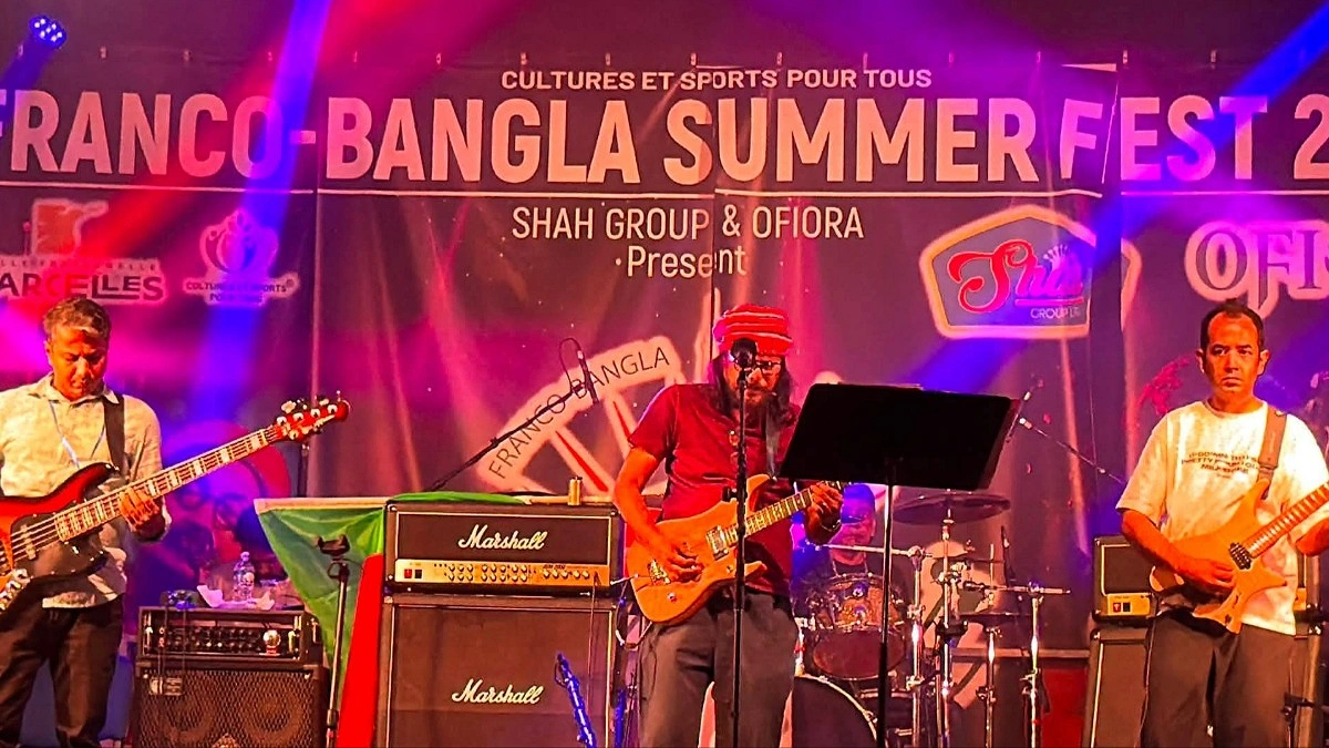 জেমসের গানে প্যারিসে বাঙালির উচ্ছ্বাস