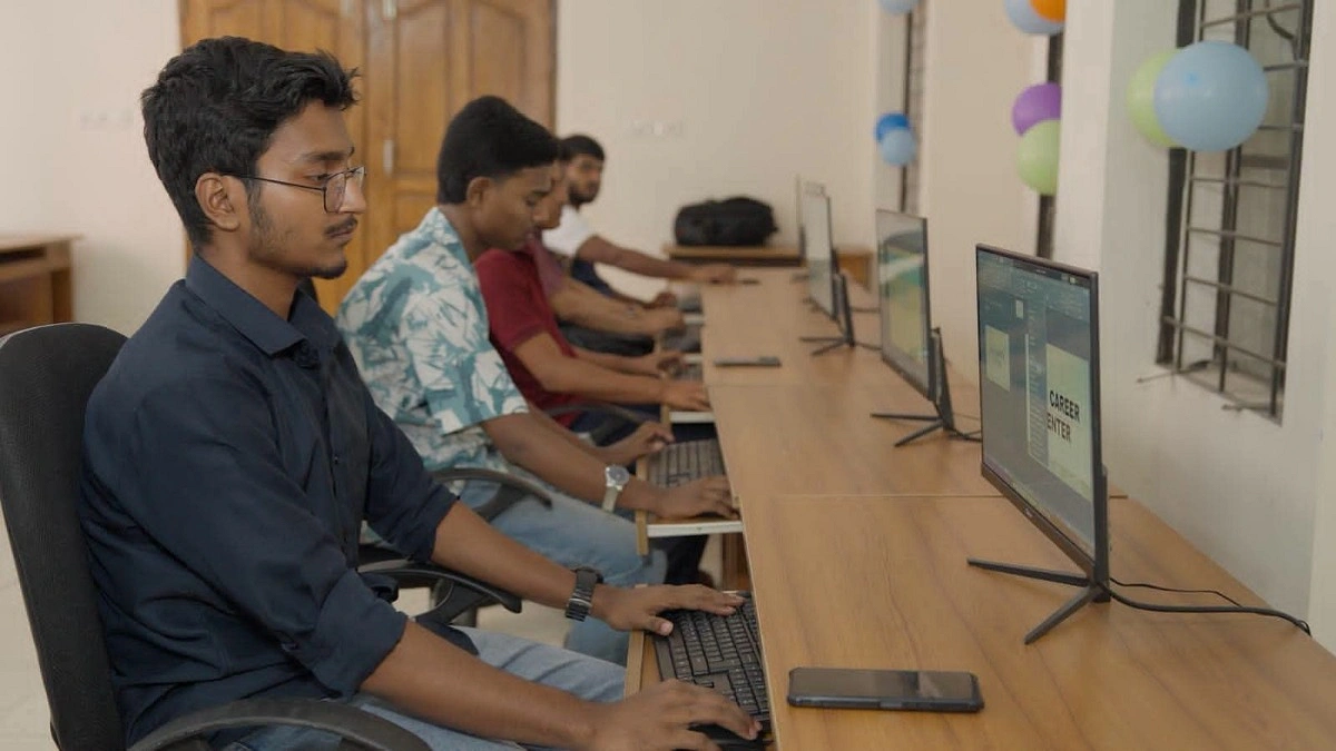ঢাবির হলে ‘আইটি অ্যান্ড ক্যারিয়ার সেন্টার’ চালু করল ডাকসু
