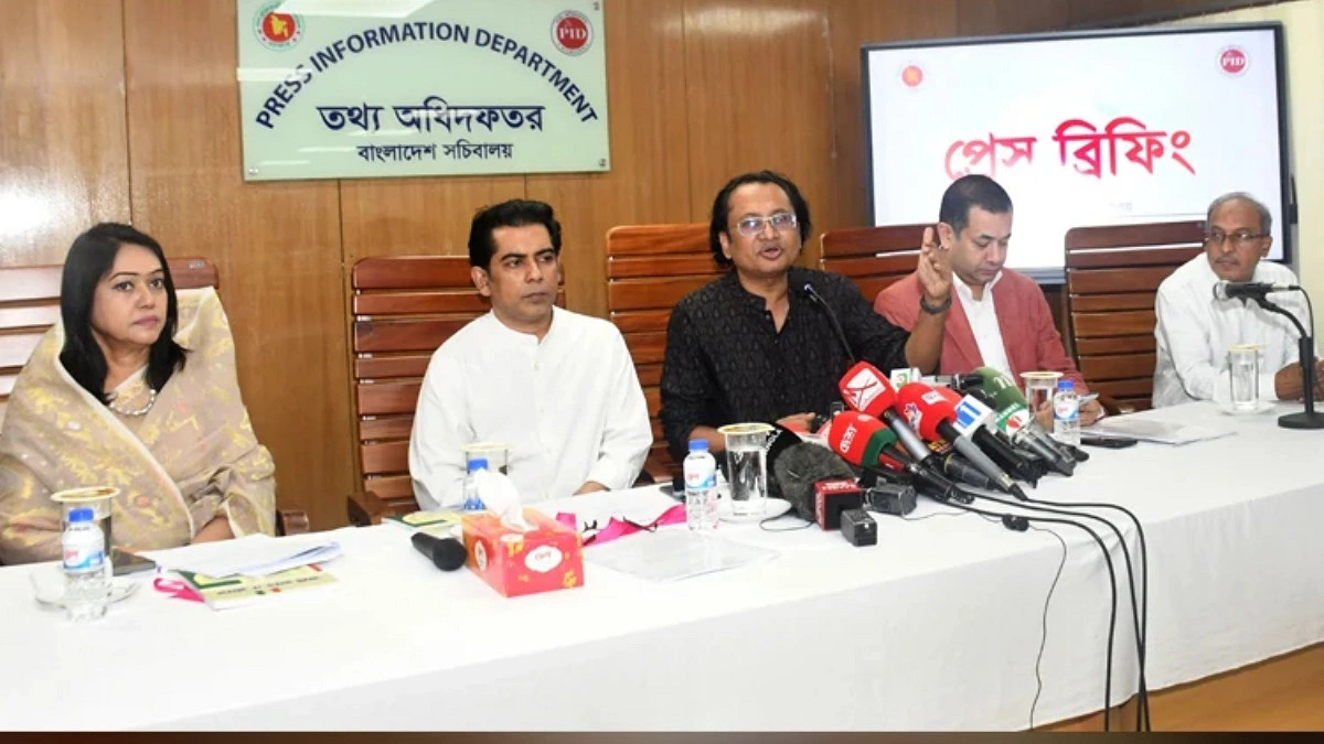 তথ্য উপদেষ্টা বললেন দেশে সারের সংকট নেই