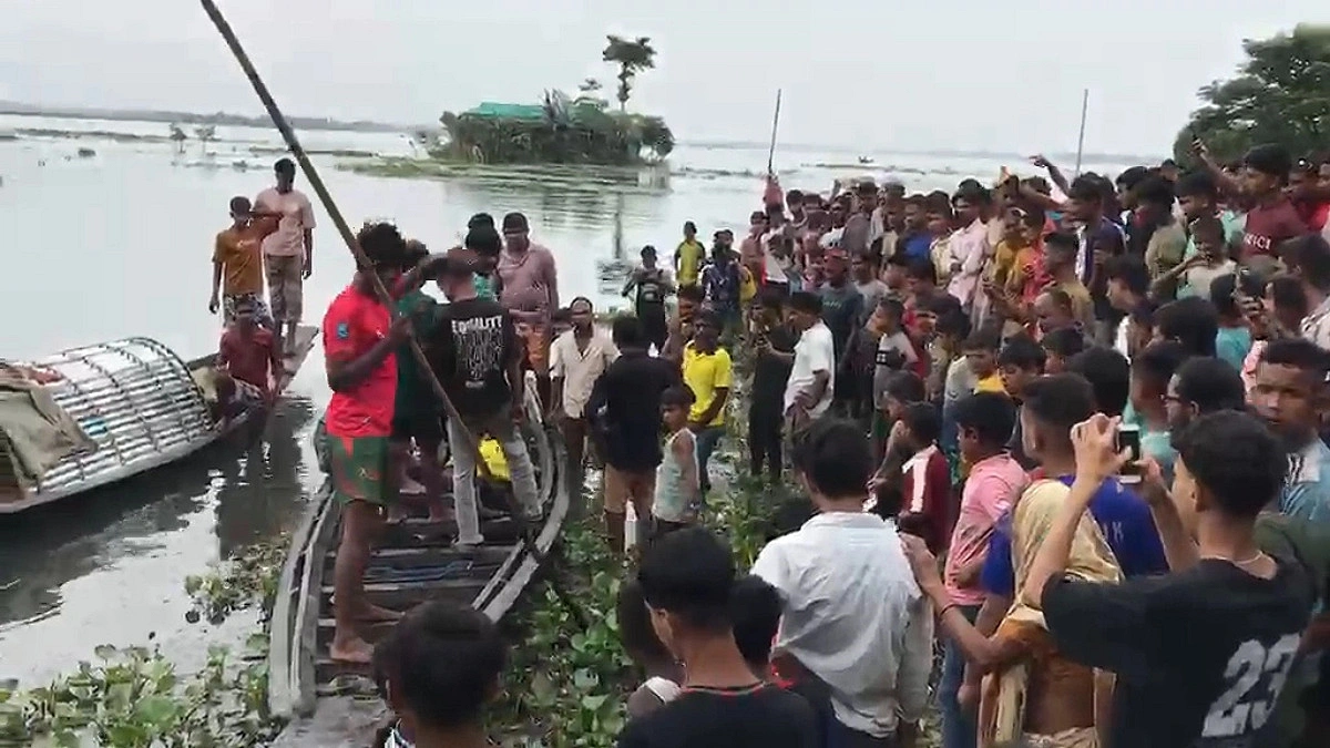 সুনামগঞ্জে নৌকা ডুবি, ১ জনের মরদেহ উদ্ধার, নিখোঁজ ৩