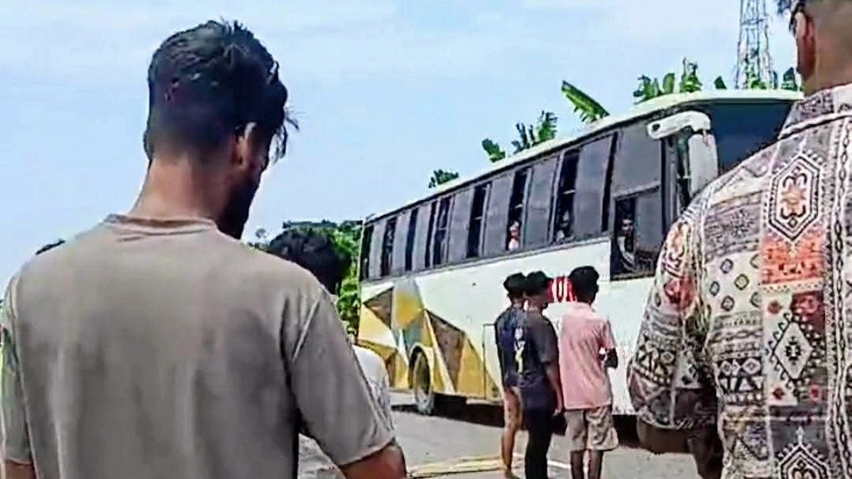 ট্রাকের ধাক্কায় প্রাণ গেল মোটরসাইকেল আরোহীর