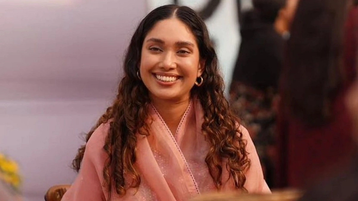 সব নিয়ম মেনেই ড্রাইভিং লাইসেন্স নিলেন জাইমা রহমান