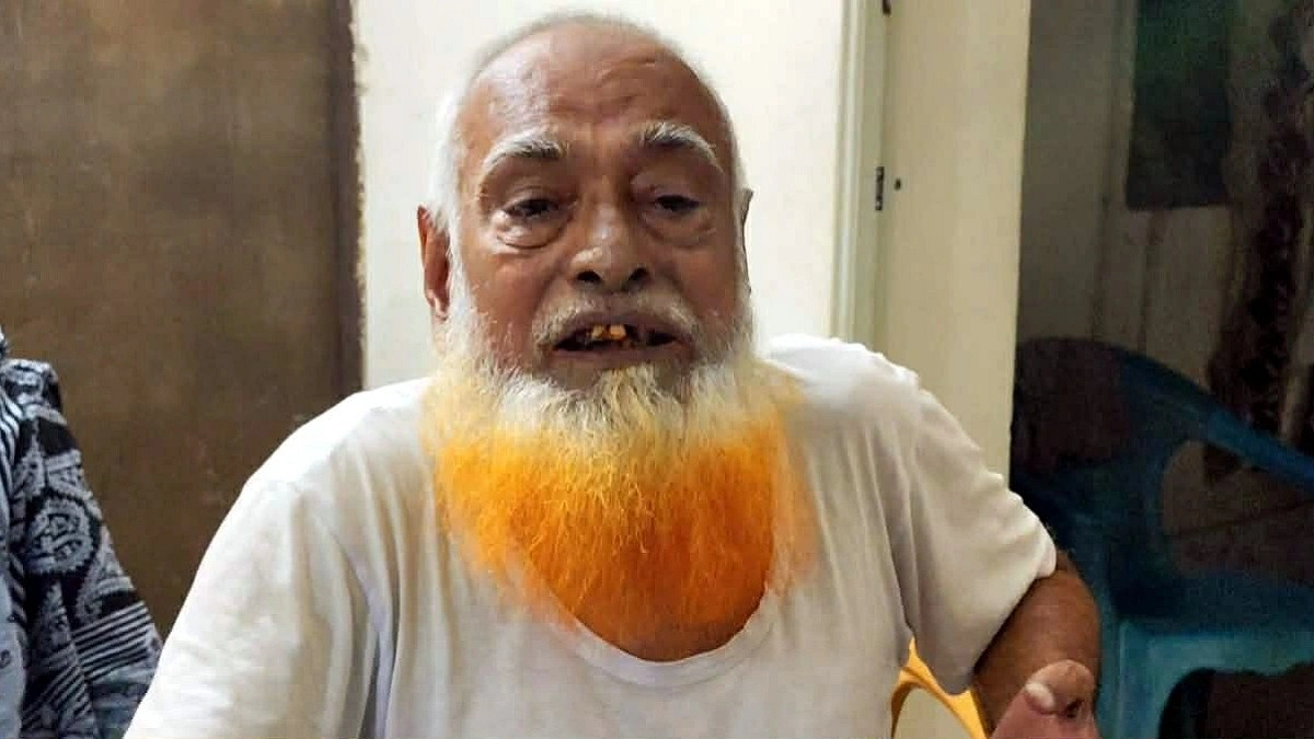 ছেলের বিরুদ্ধে ৭৩ বছরের বাবাকে মারধরের অভিযোগ