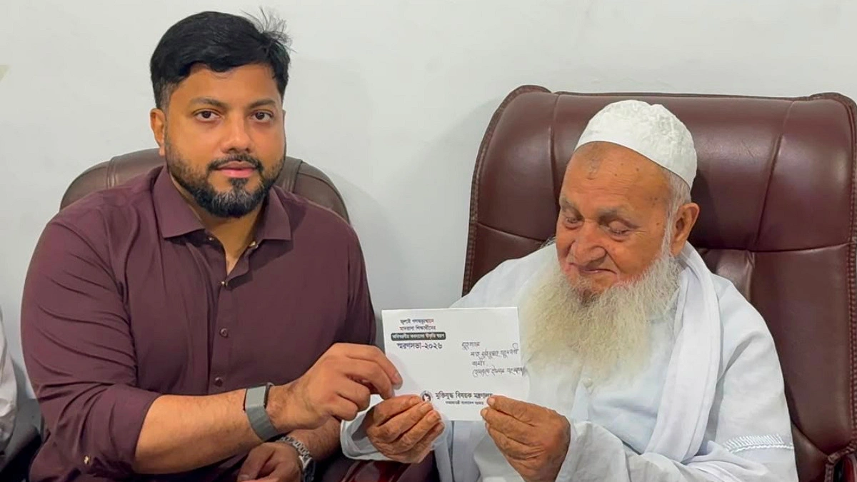 জুলাইয়ের স্মরণসভায় হেফাজত আমিরকে আমন্ত্রণ জানালেন মুক্তিযুদ্ধ প্রতিমন্ত্রী