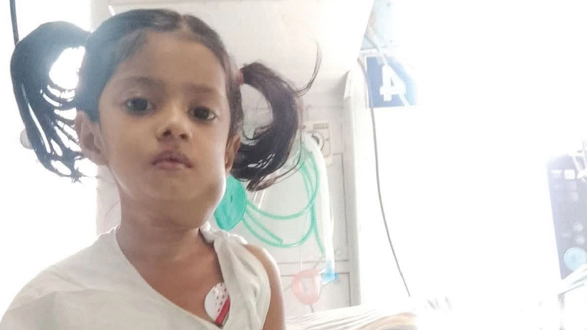 ছোট্ট শিশুর বাঁচার লড়াই