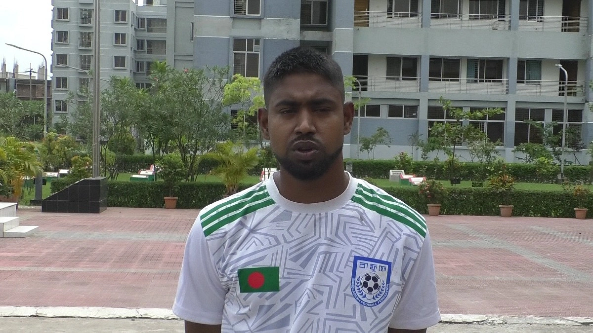 ‘বাবার উপর হামলার প্রতিশোধে’ প্রকাশ্যে কুপিয়ে হত্যা