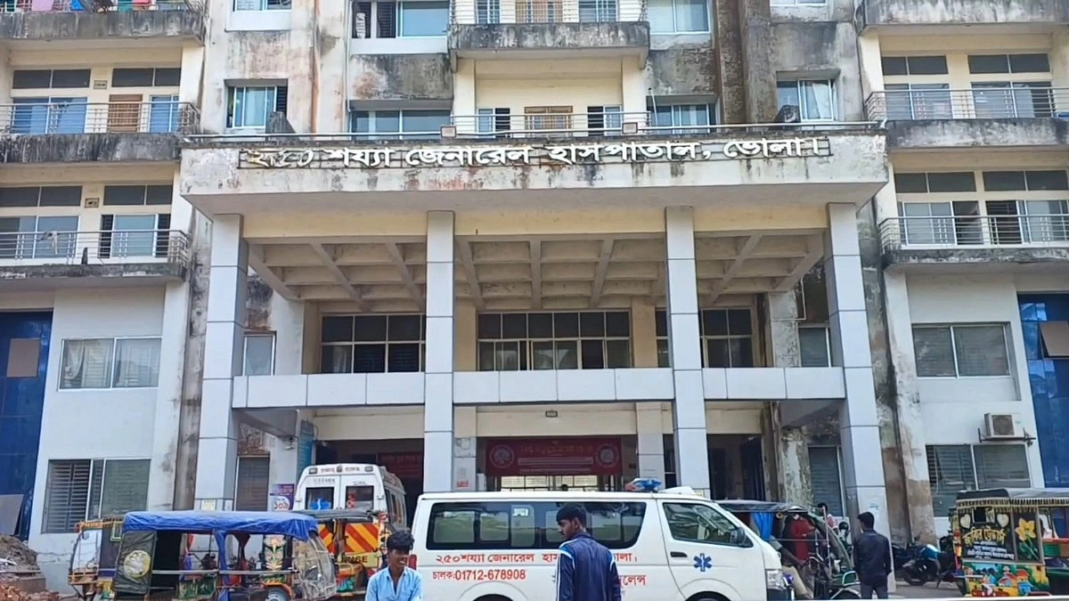 রাস্তা পার হতে গিয়ে অটোরিকশার ধাক্কায় প্রাণ গেল বৃদ্ধের