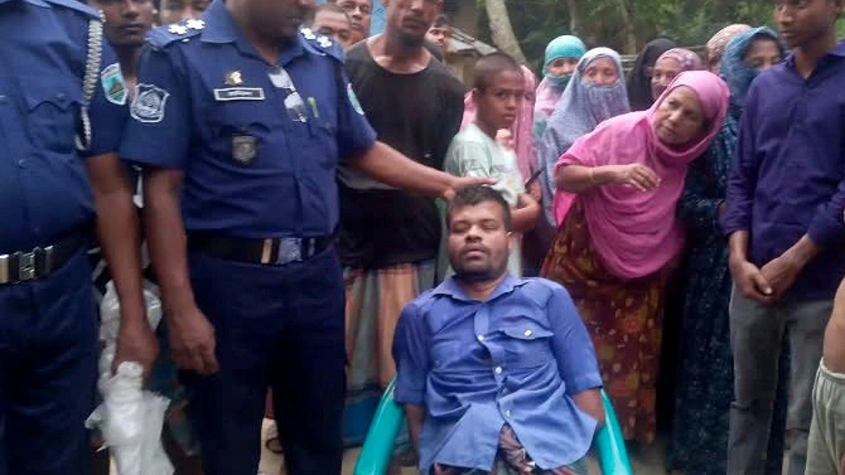 ভাতিজিকে কুপিয়ে হত্যা, অভিযুক্ত যুবক আটক