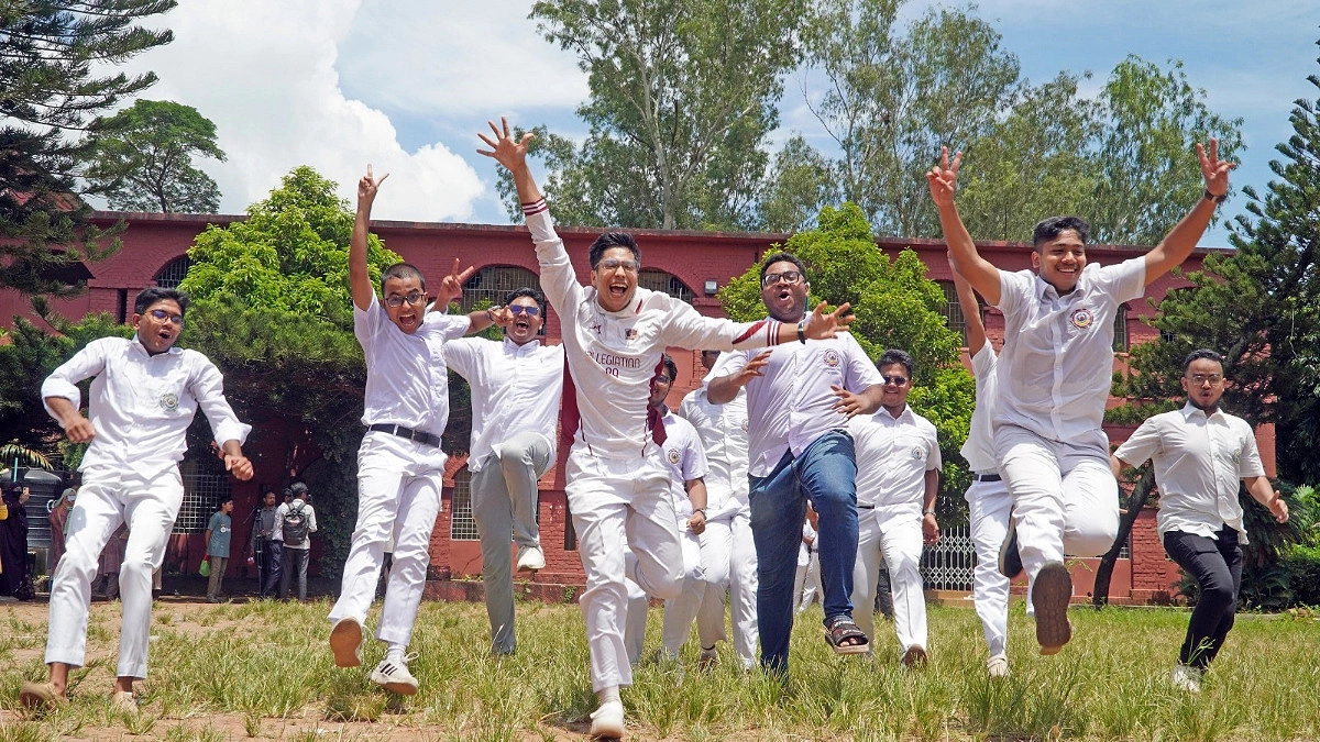 চট্টগ্রাম বোর্ডে এসএসসিতে ২১ বিদ্যালয়ে শতভাগ পাস, ফেল ৮ প্রতিষ্ঠানে