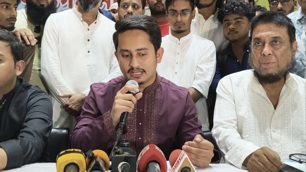 ডিসেম্বরে আ. লীগ ফেরার বাতাস শুধু স্যোশাল মিডিয়া ও ভারতে