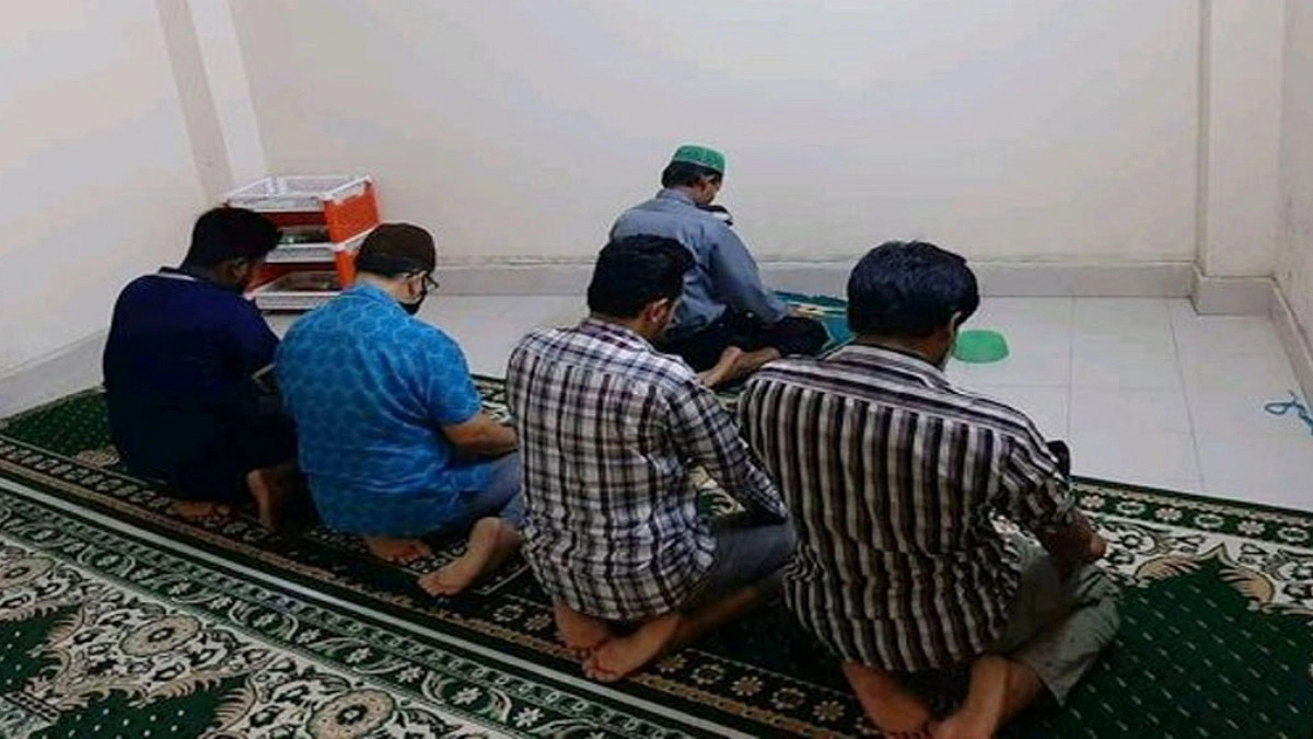 নামাজ শেষে নবীজি (সা.) যেসব আমল করতেন