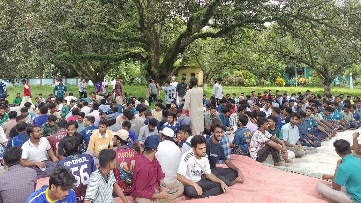 রাকসুকে না জানিয়ে ‘বাকশাল’ গরুভোজ জিএস আম্মারের