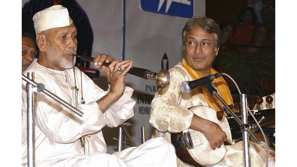 ২০০৩ সালের ১৮ আগস্ট উস্তাদ বিসমিল্লাহ খানের শানাইয়ের সাথে যুগলবন্দী সঙ্গিত করেন উস্তাদ আমজাদ আলী খান