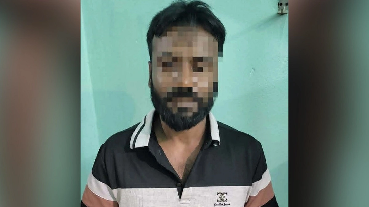 খুলনায় অস্ত্র-গুলিসহ আশিক বাহিনীর ‘ক্যাডার শিবলী’ গ্রেপ্তার