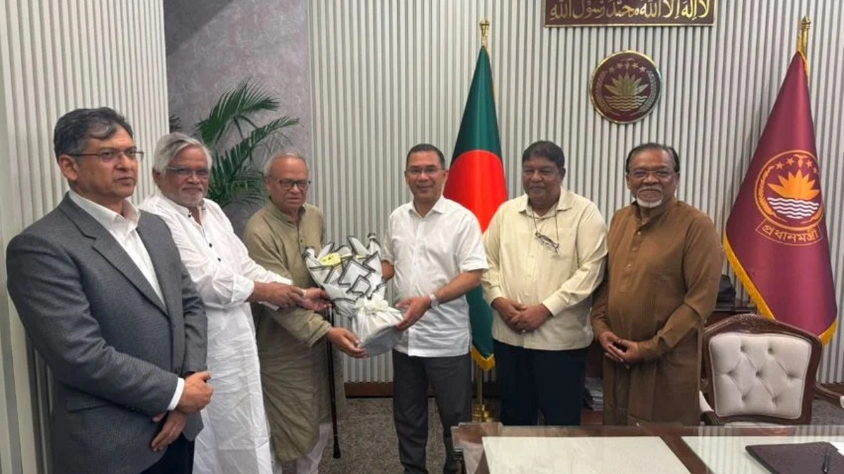 প্রধানমন্ত্রীর সঙ্গে বিএনপির স্থায়ী কমিটির নতুন সদস্যদের সাক্ষাৎ