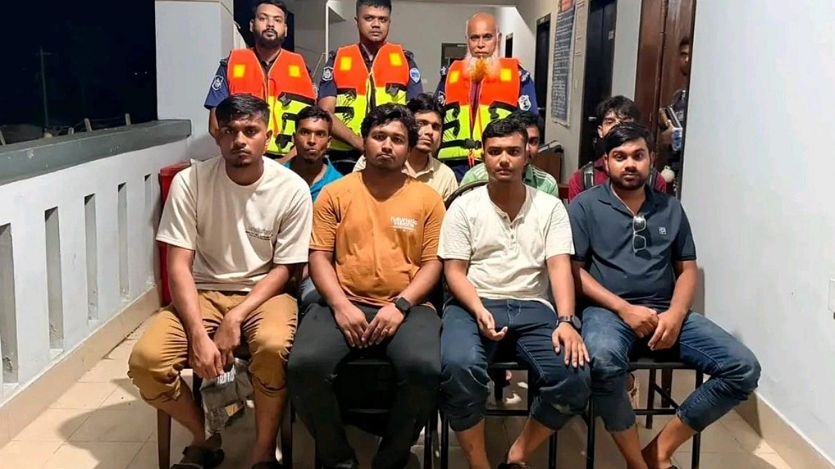 সুন্দরবনে নৌকা ডুবে নদীতে ৯ পর্যটক, উদ্ধার করল নৌপুলিশ