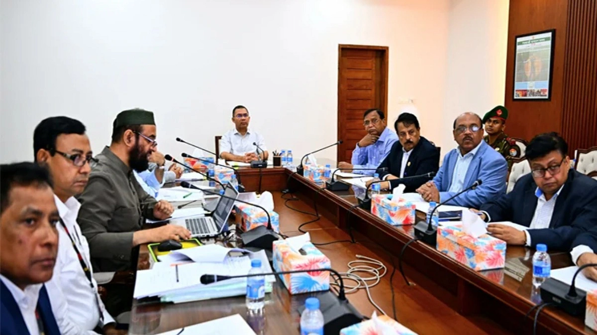 ঢাকার চারপাশে নৌপথ সচল করার নির্দেশ প্রধানমন্ত্রীর