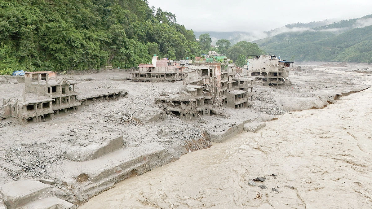 নেপালে ১০ ঘণ্টার বিভীষিকা