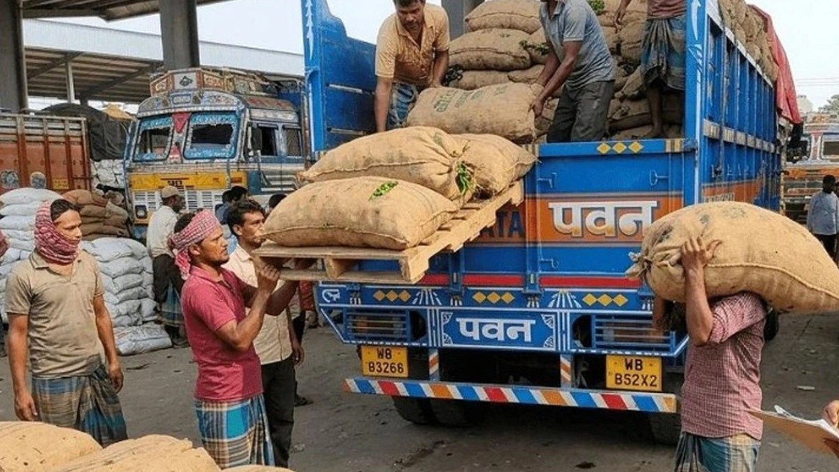 ভারত থেকে আমদানিতে কাঁচা মরিচের দাম নেমেছে ১০০ টাকায়