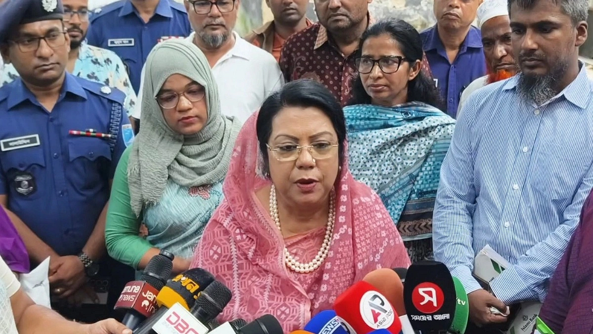 প্রত্যেক জেলায় পর্যাপ্ত খাদ্য মজুদ আছে: মন্ত্রী