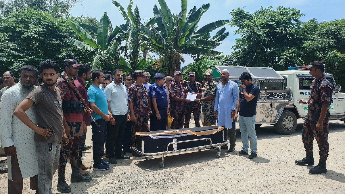 দেশে ফিরল কলকাতায় আগুনে নিহত সাজুর মরদেহ, দাফন সম্পন্ন